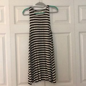Abercrombie black and white stripped dress